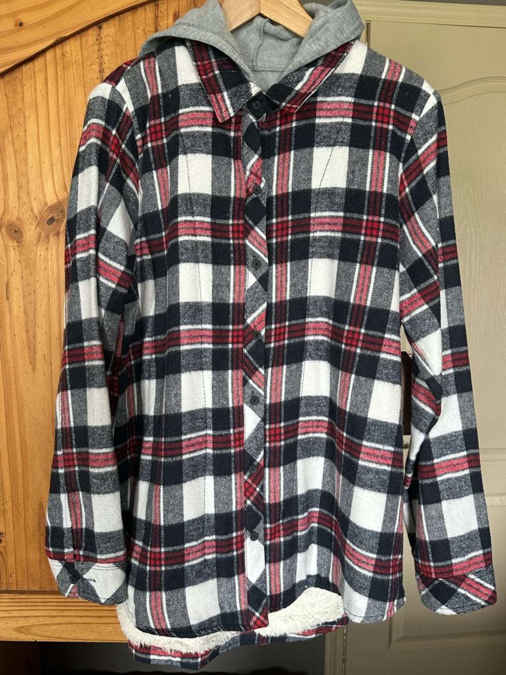NWT Plaid hoodie flannel shirt jacket
